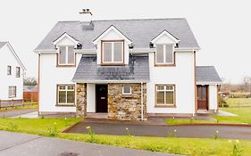 Duncarbury Heights - 4 Bedroom Detached House